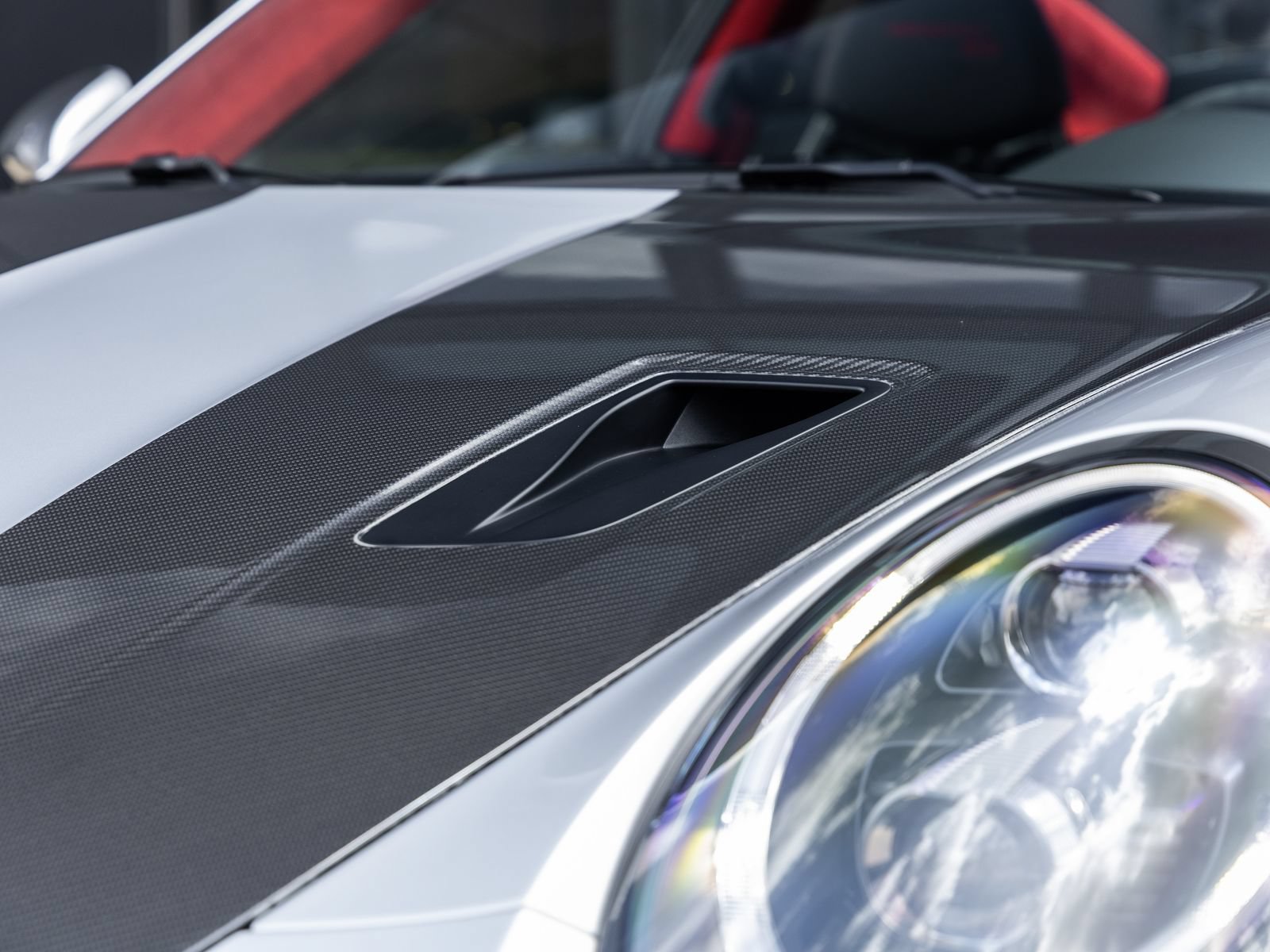 Certified 2018 Porsche 911 GT2 RS RWD image 27