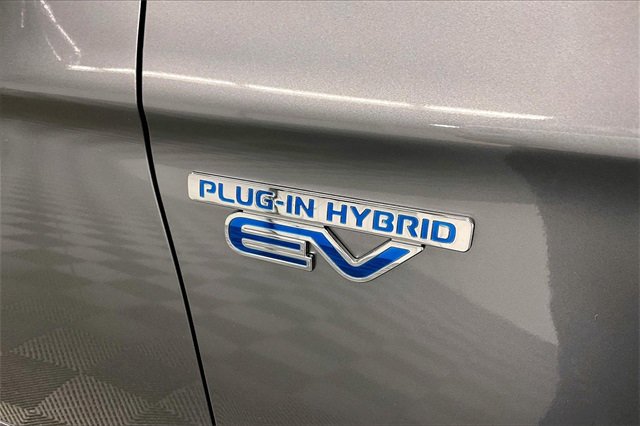 Used 2022 Mitsubishi Outlander SEL image 30