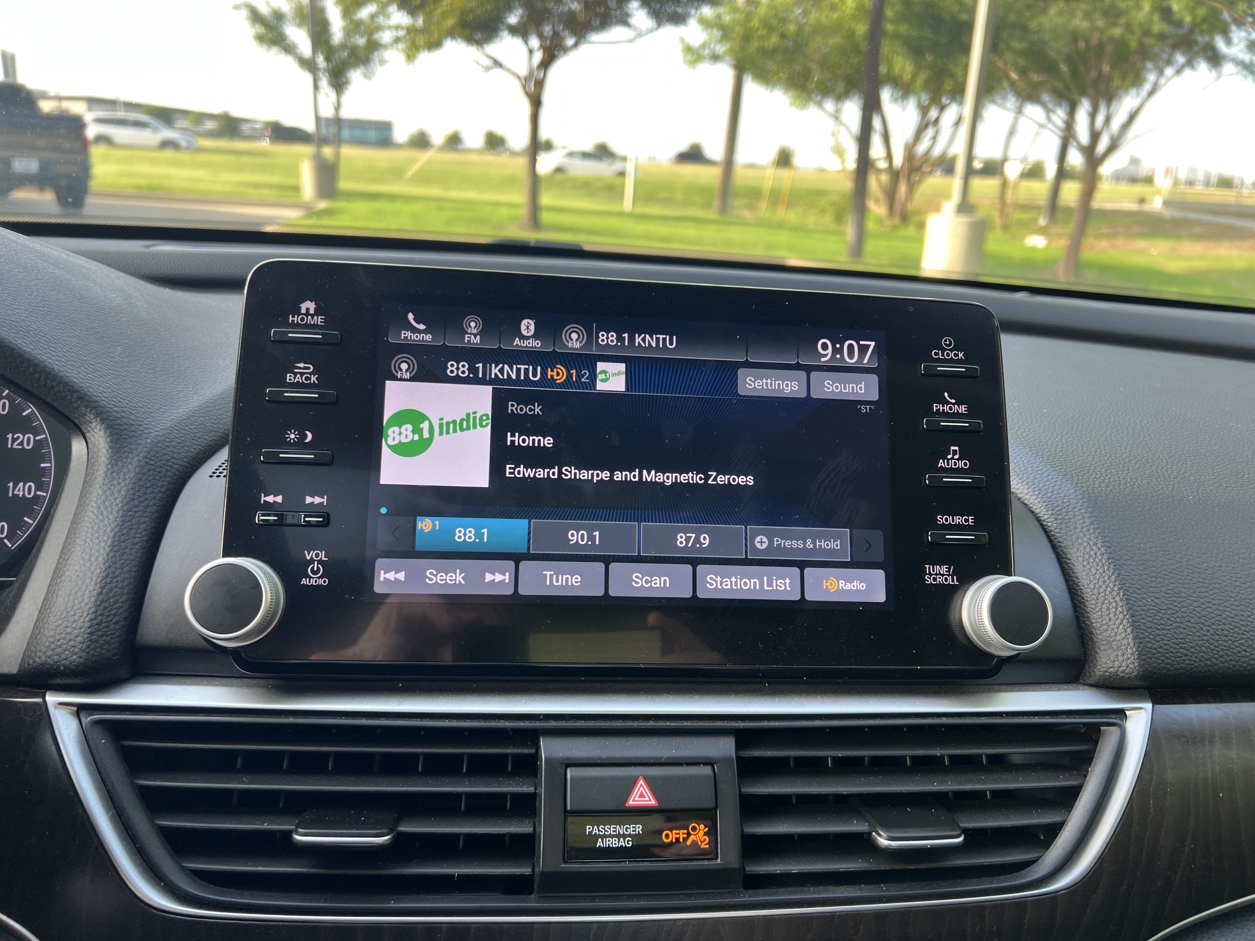 Used 2021 Honda Accord EX-L image 21