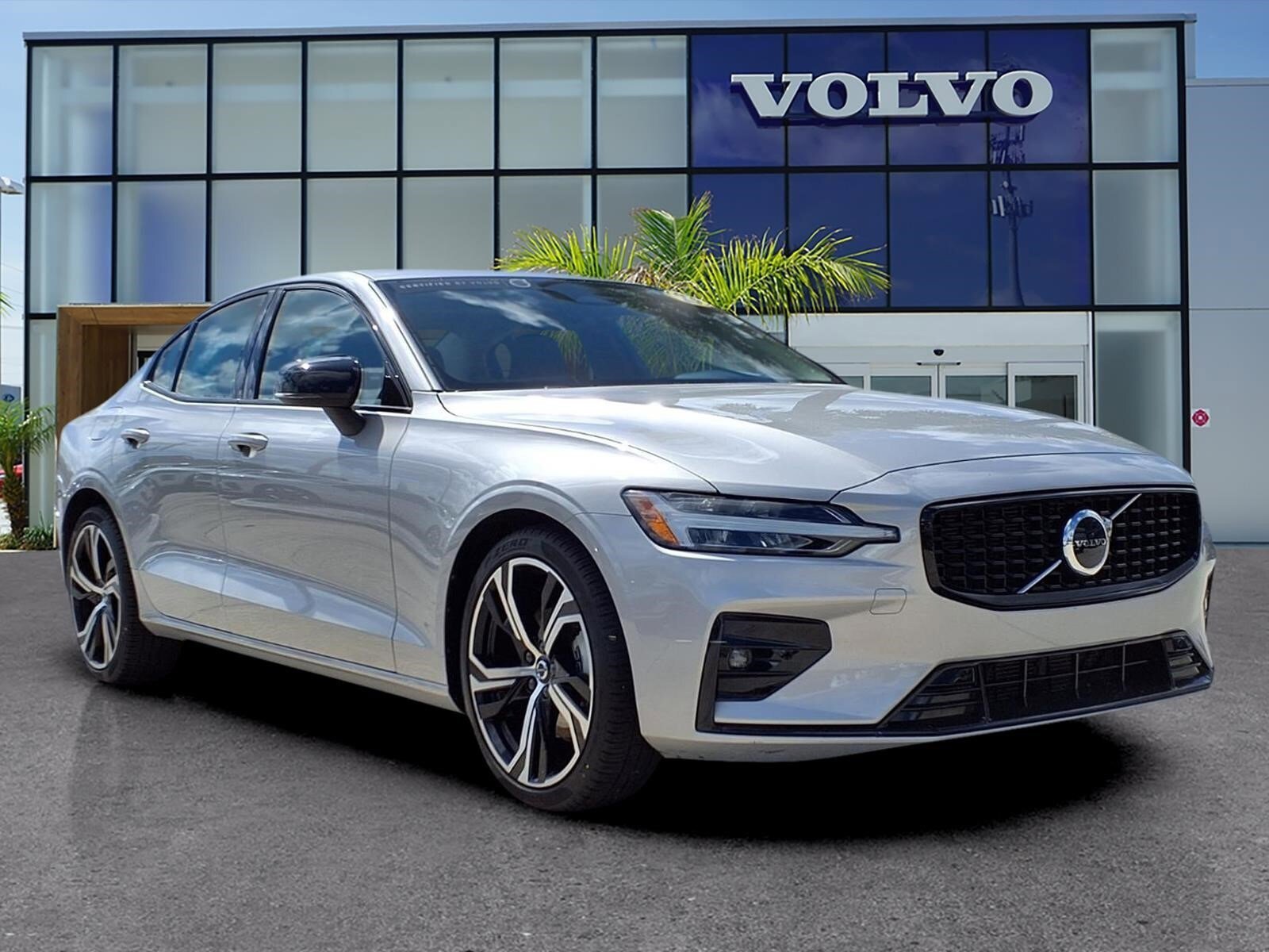 Certified 2023 Volvo S60 B5 Core FWD image 1