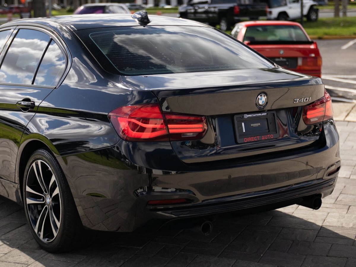 Used 2018 BMW 340i Sedan w/ Premium Package RWD image 10