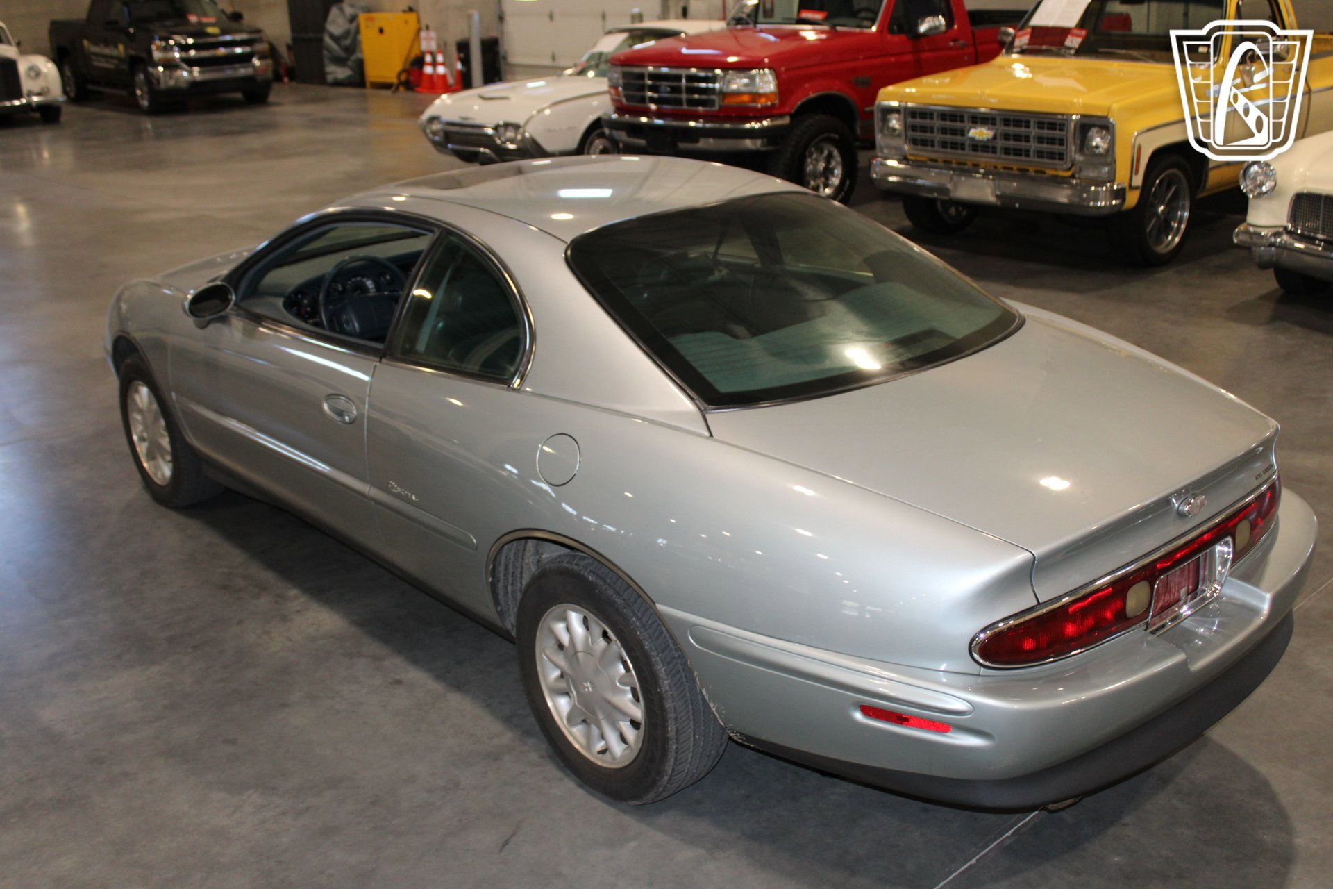 Used 1995 Buick Riviera Supercharged Coupe image 17