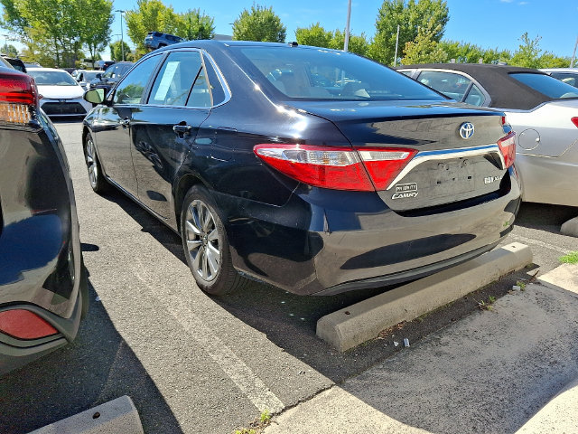 Used 2015 Toyota Camry XLE w/ Moonroof Package FWD image 6