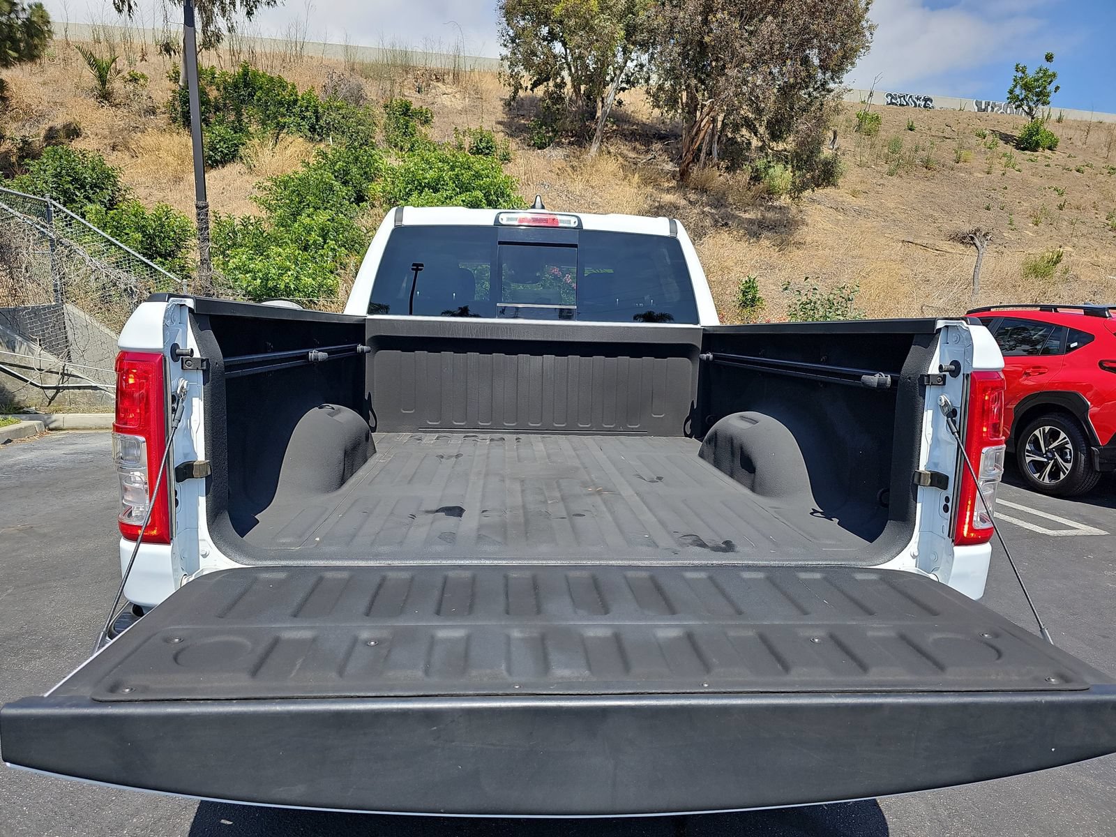 Used 2020 RAM 1500 Big Horn AWD/4WD image 13