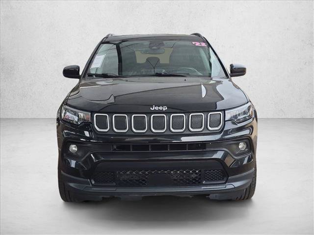 Used 2022 Jeep Compass Latitude w/ Convenience Group AWD/4WD image 2