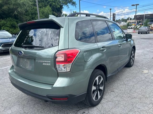 Used 2017 Subaru Forester 2.5i Premium AWD/4WD image 3