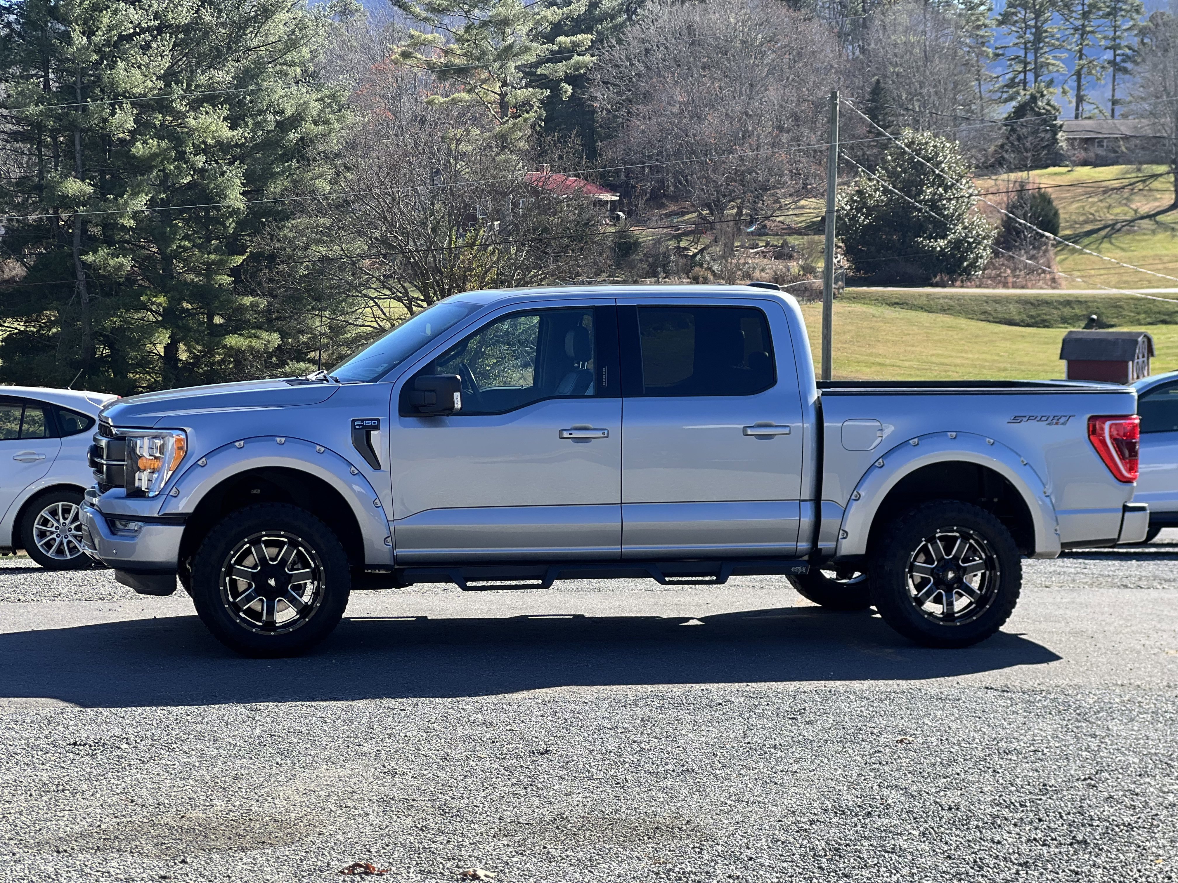 Used 2022 Ford F150 XLT w/ Equipment Group 302A High image 6