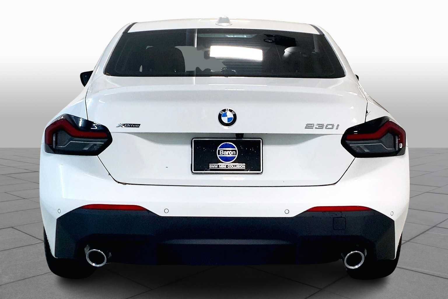 Used 2025 BMW 230i xDrive Coupe w/ Premium Package AWD/4WD image 4