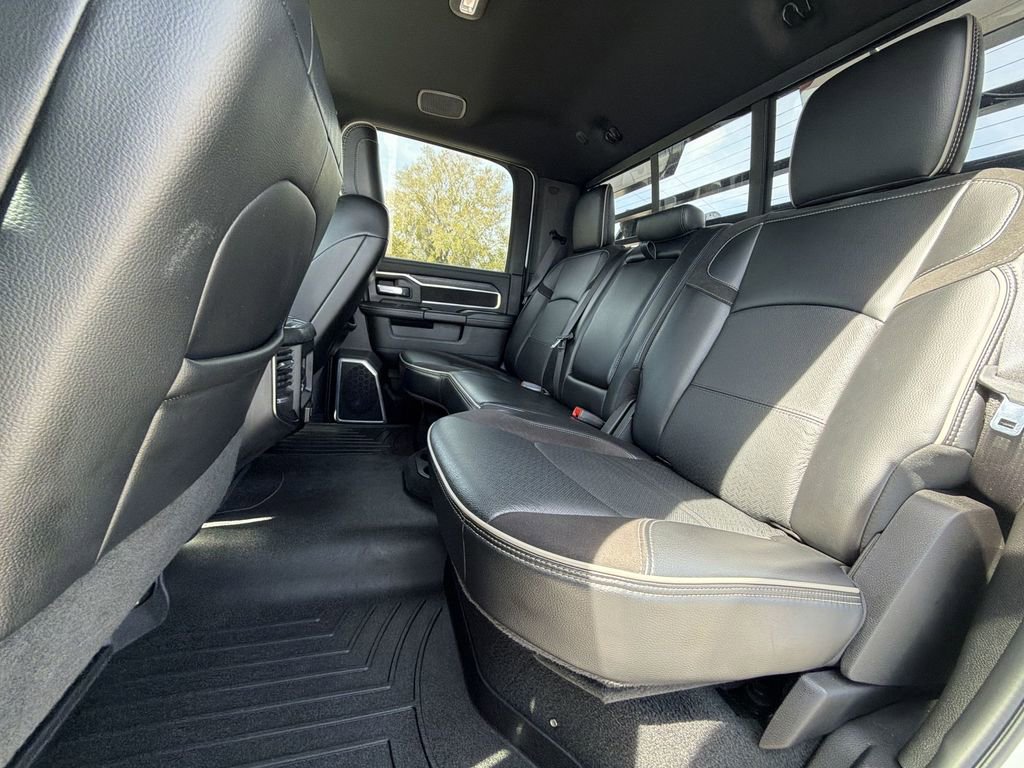 Used 2024 RAM 2500 Laramie w/ Sport Appearance Package image 31