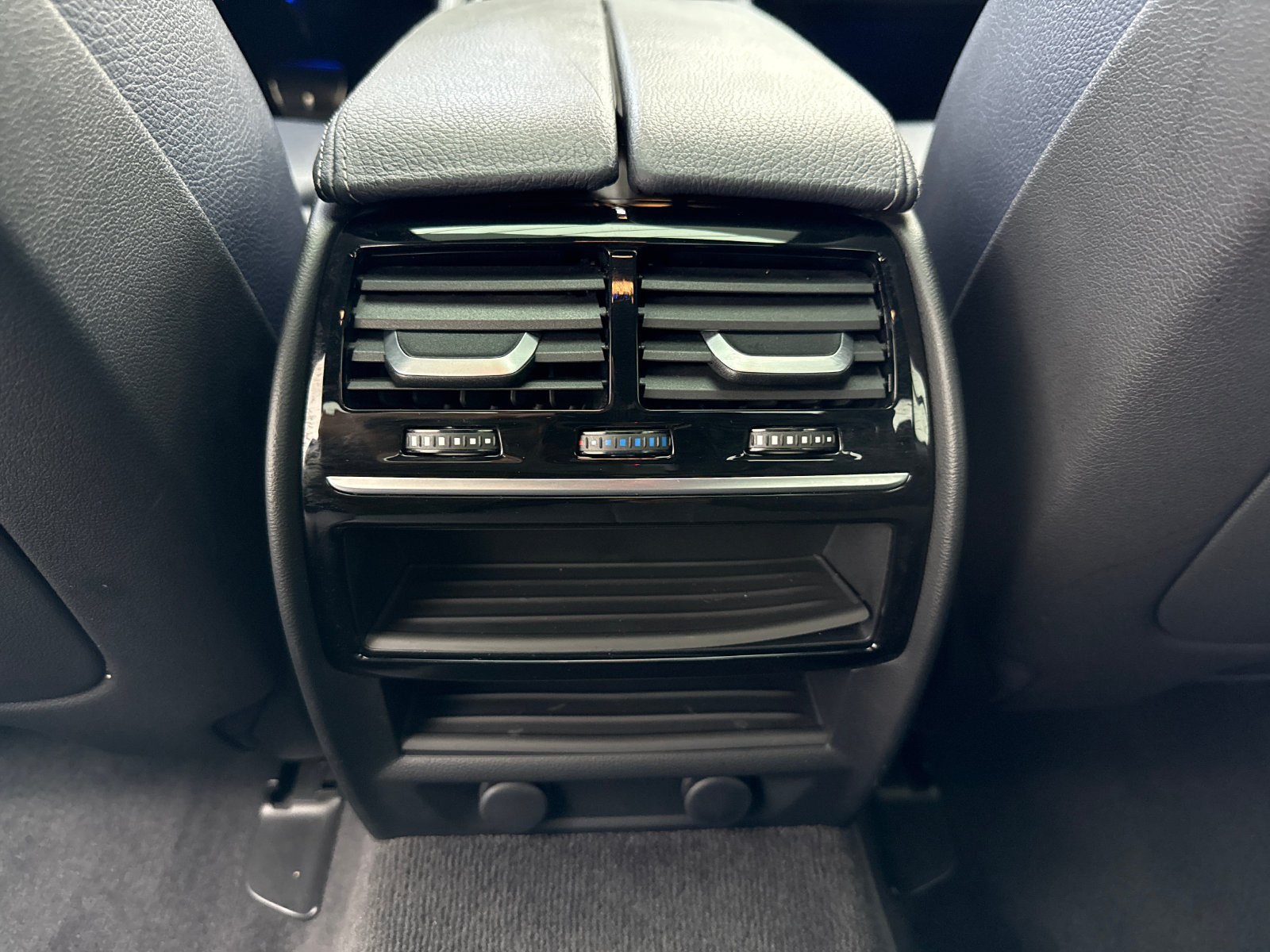 Used 2017 BMW 540i RWD image 38