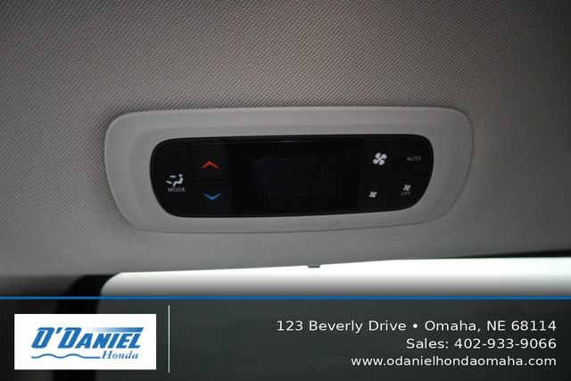 Used 2022 Chrysler Pacifica Touring-L FWD image 37