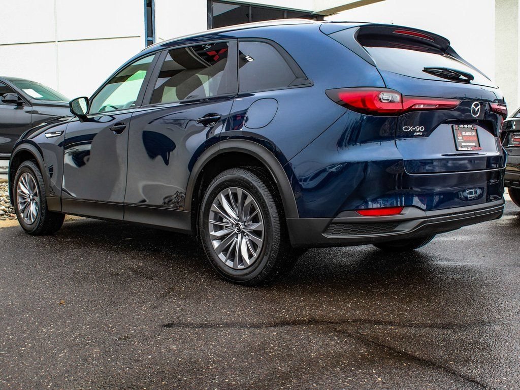 Used 2025 MAZDA CX-90 3.3 Turbo w/ Select Package AWD/4WD image 4