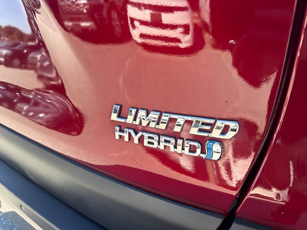 Used 2020 Toyota RAV4 Limited w/ All Weather Liner Package AWD/4WD image 31