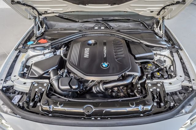 Used 2018 BMW 340i Sedan RWD image 16