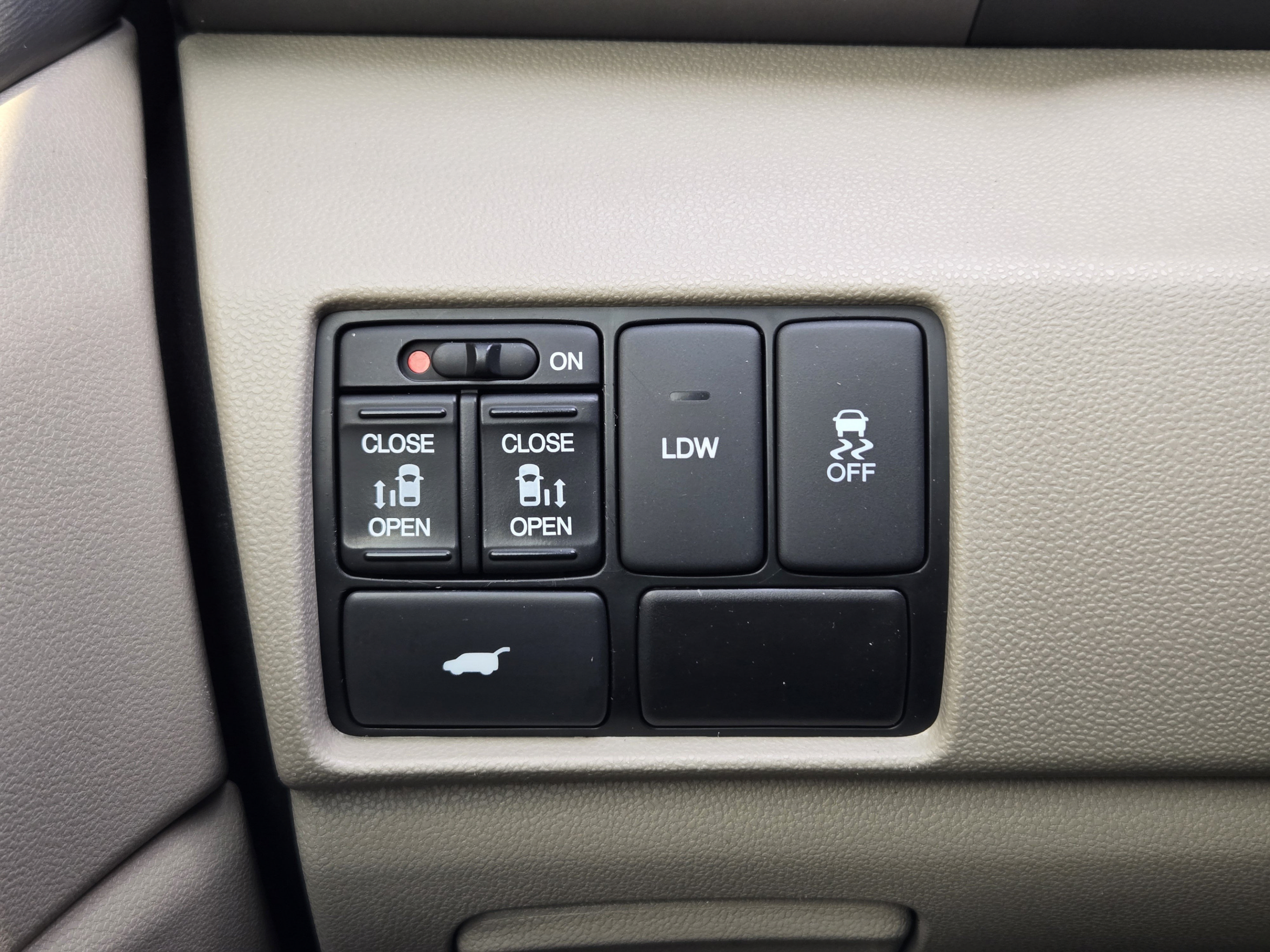 Used 2017 Honda Odyssey EX-L image 18