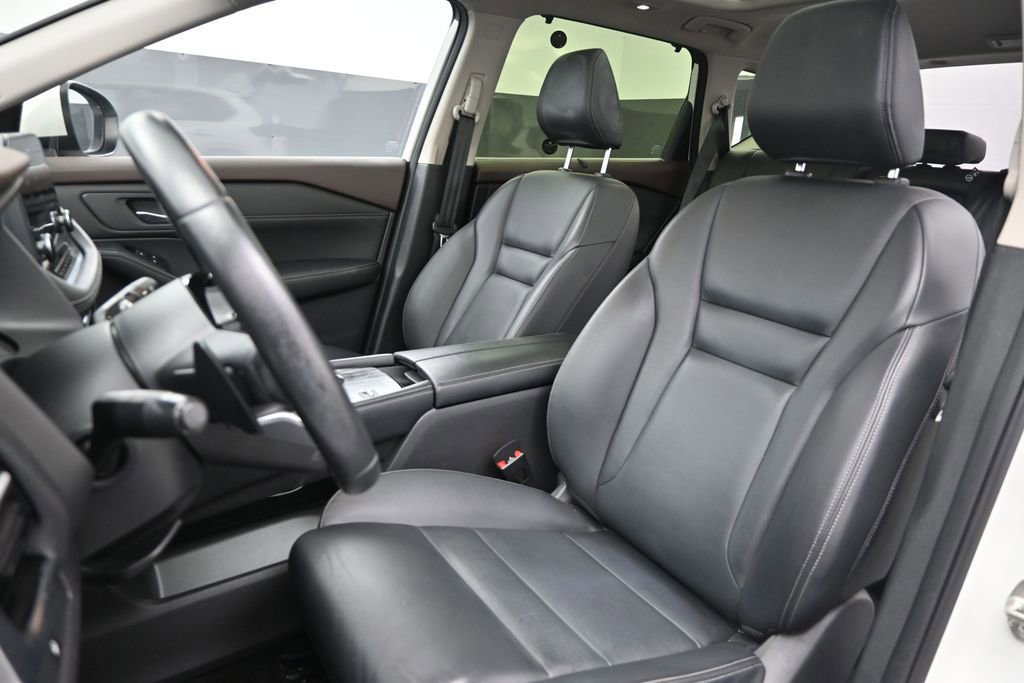 Used 2023 Nissan Rogue SL w/ SL Premium Package FWD image 16