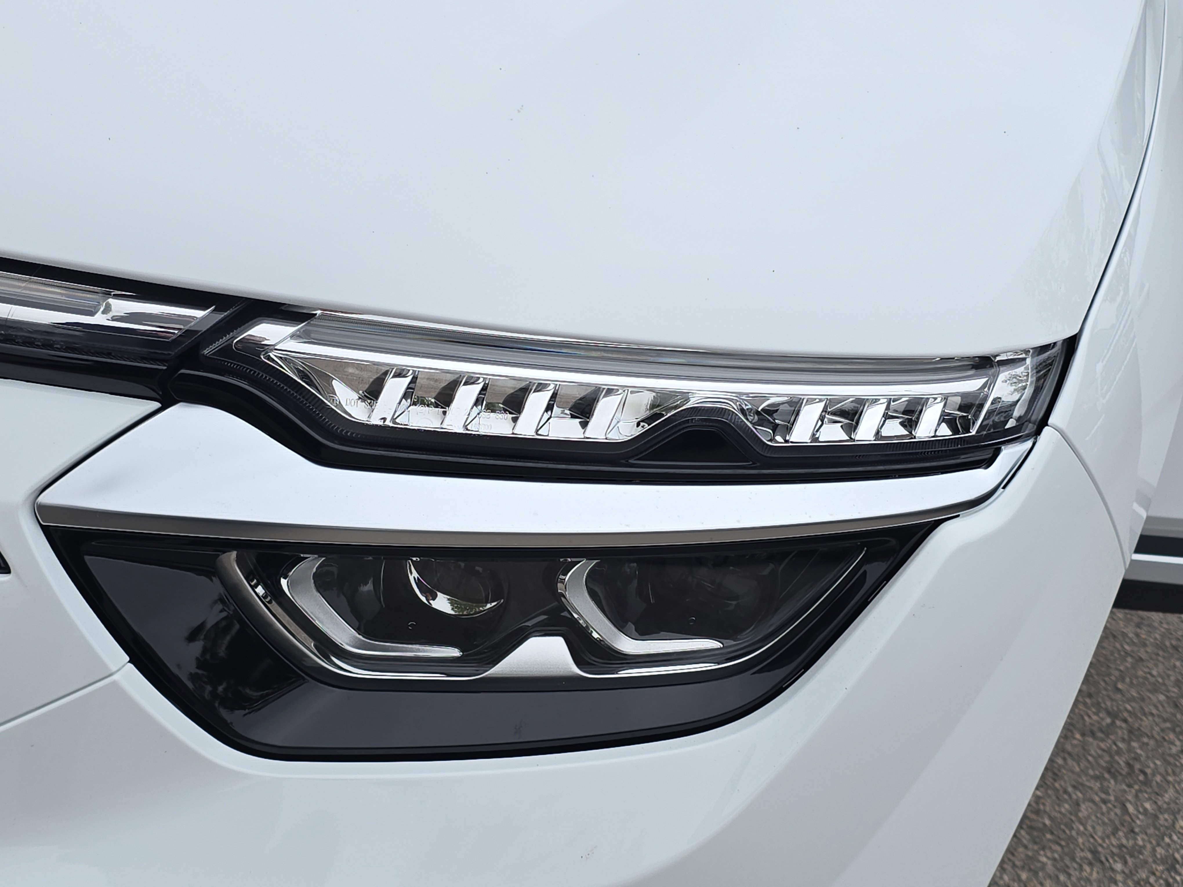 New 2025 VinFast VF 8 Plus image 30