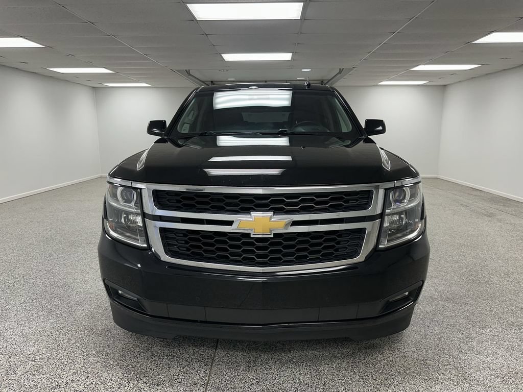 Used 2016 Chevrolet Suburban LT w/ Luxury Package AWD/4WD image 3