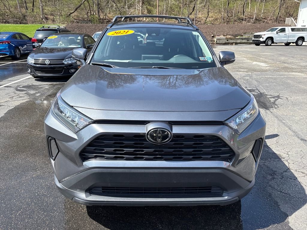 Used 2021 Toyota RAV4 LE AWD/4WD image 8