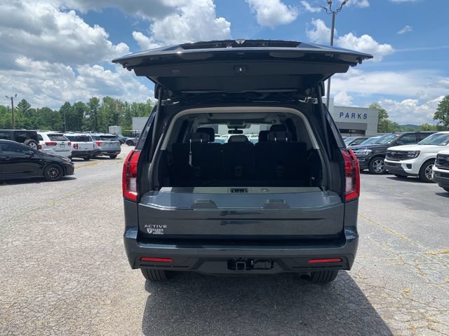 New 2025 Ford Expedition Active RWD image 8