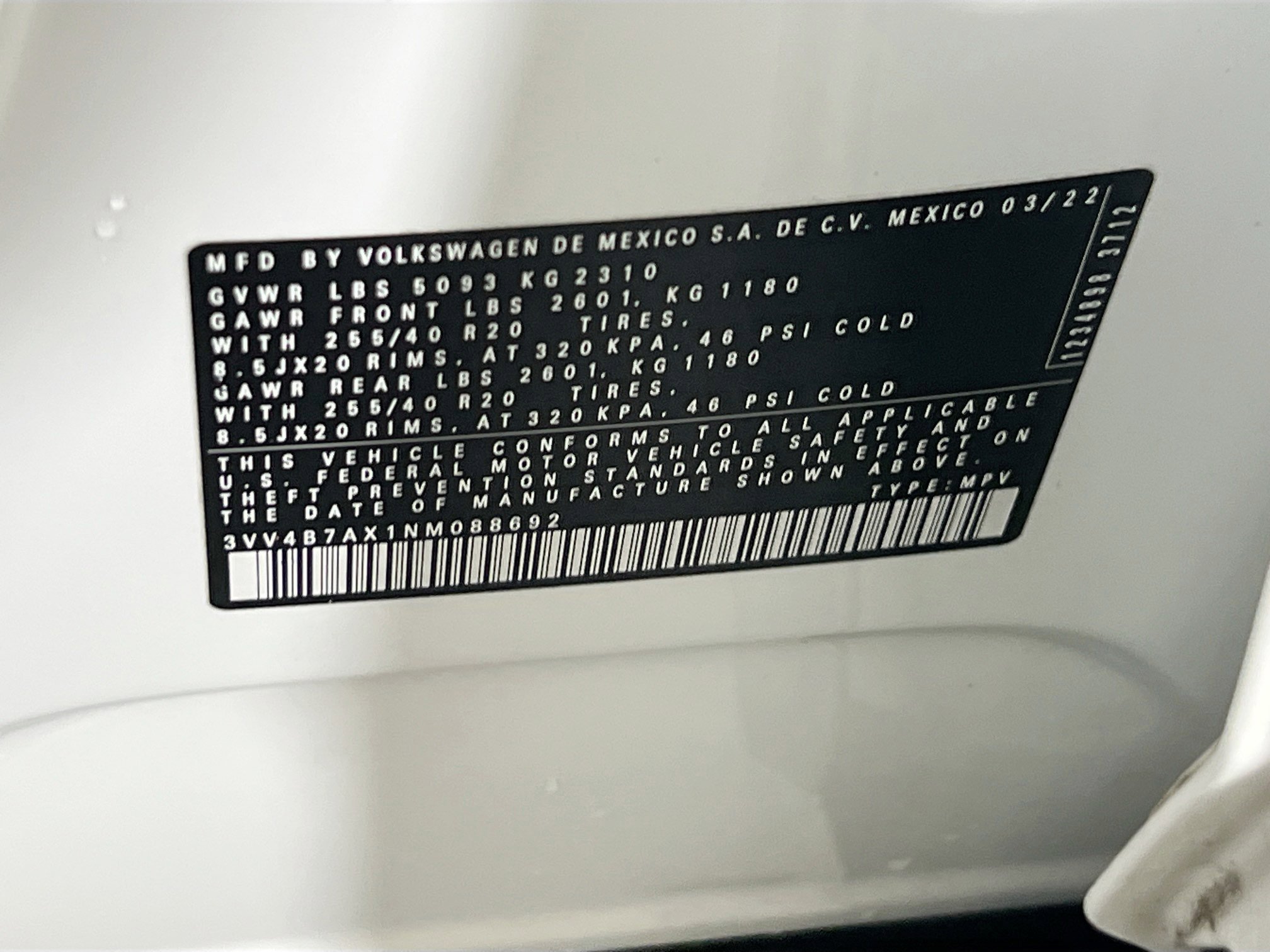 Used 2022 Volkswagen Tiguan SEL R-Line image 32