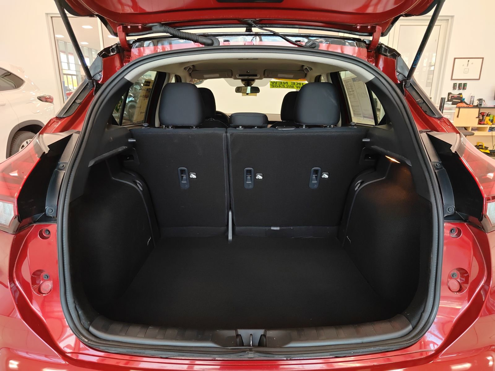 Used 2024 Nissan Kicks SV image 23