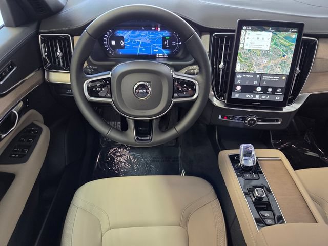 New 2026 Volvo XC90 T8 Plus w/ Protection Package Premier AWD/4WD image 16