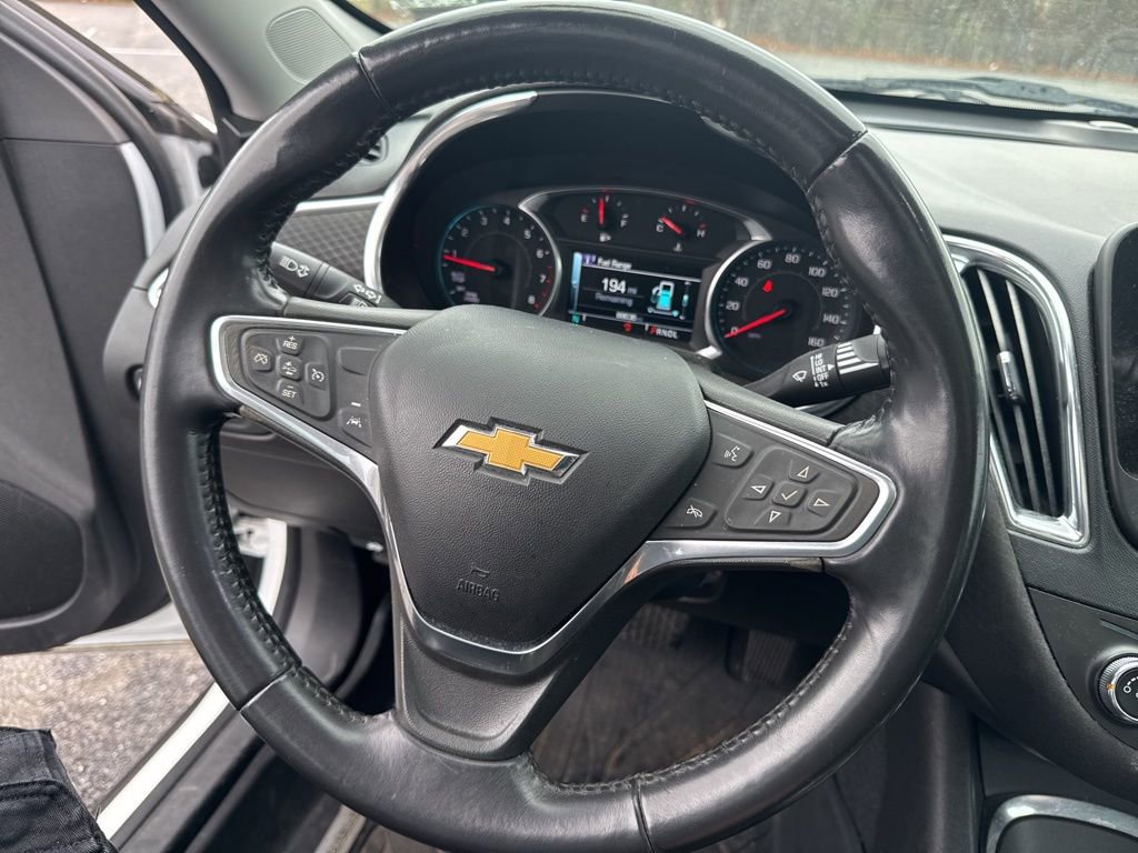 Used 2018 Chevrolet Malibu LT w/ Driver Confidence Package image 17