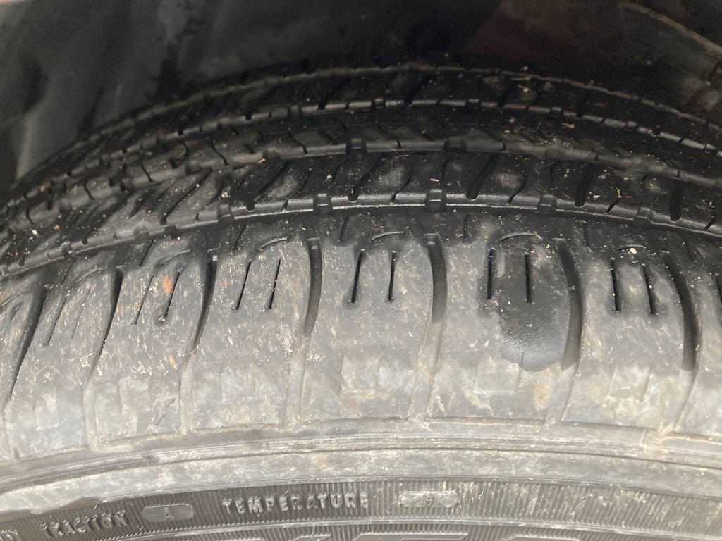 Used 2017 Ford Edge Titanium w/ Technology Package image 32