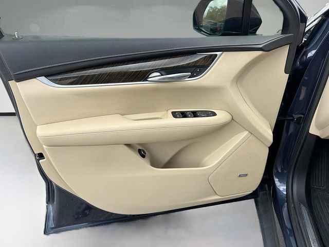 Used 2018 Cadillac XT5 FWD image 22