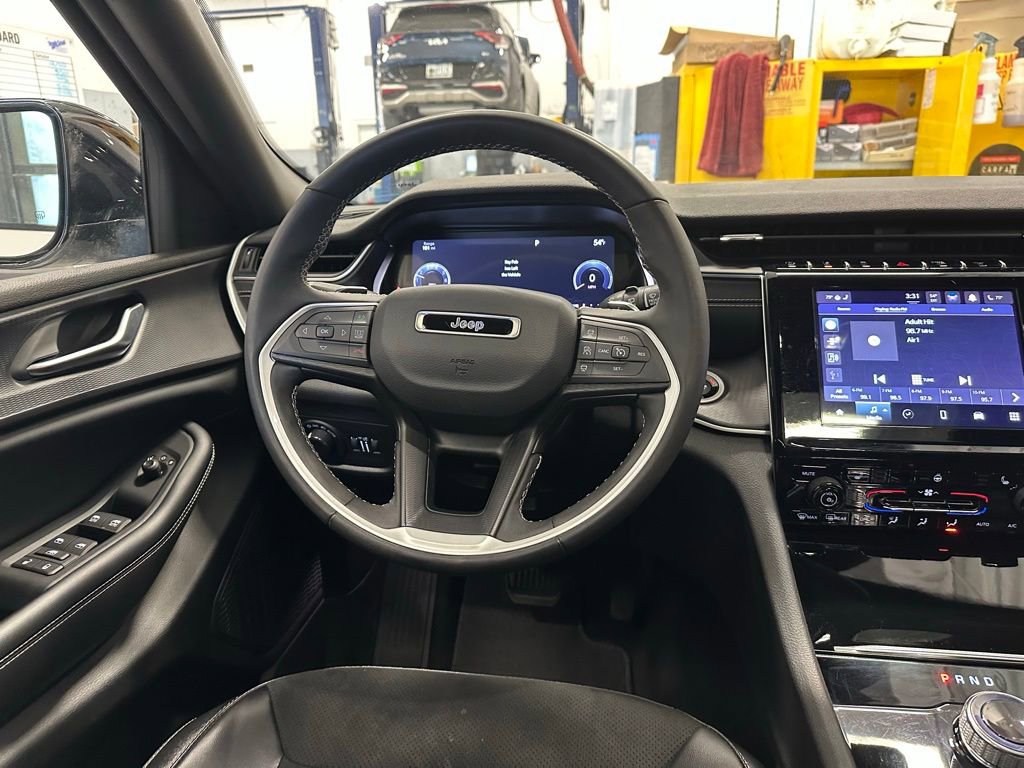 Used 2023 Jeep Grand Cherokee L Laredo image 20