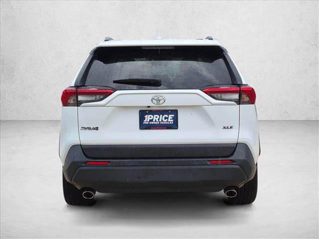 Used 2019 Toyota RAV4 XLE Premium w/ Cold Weather Package FWD image 7