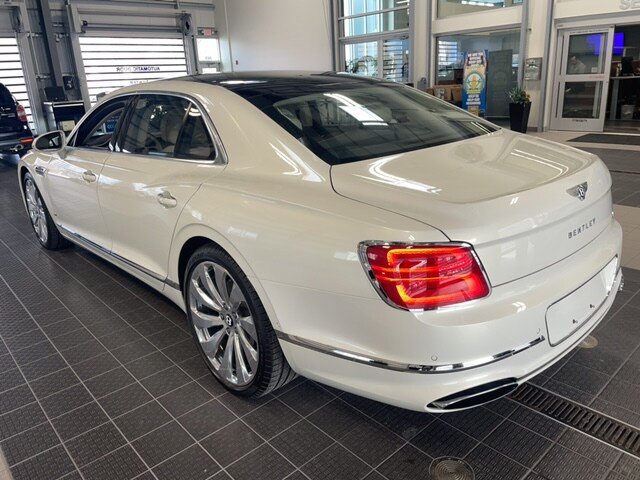 Used 2021 Bentley Flying Spur W12 AWD/4WD image 14