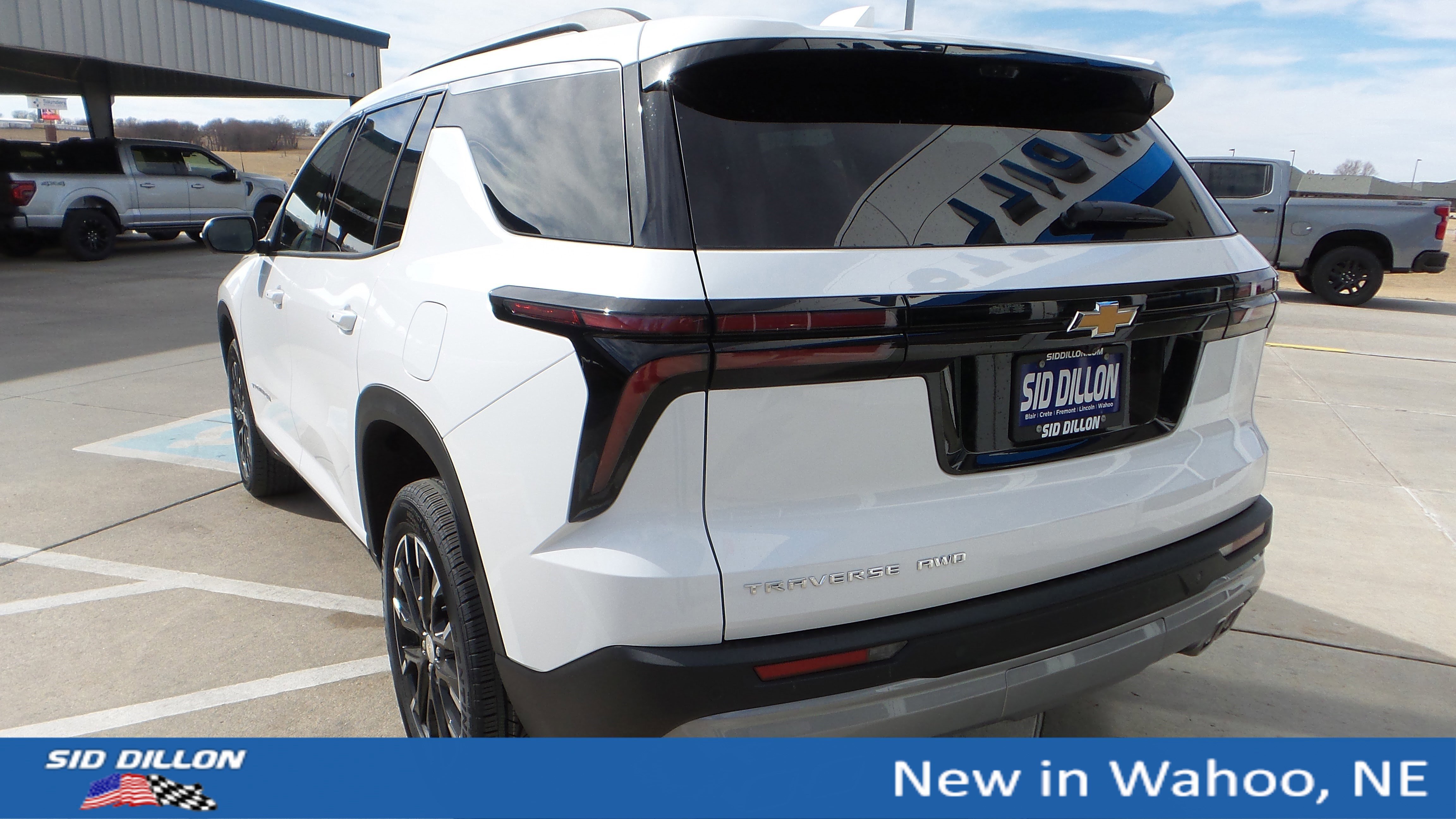 New 2026 Chevrolet Traverse LT w/ Sun and Wheel Package image 3
