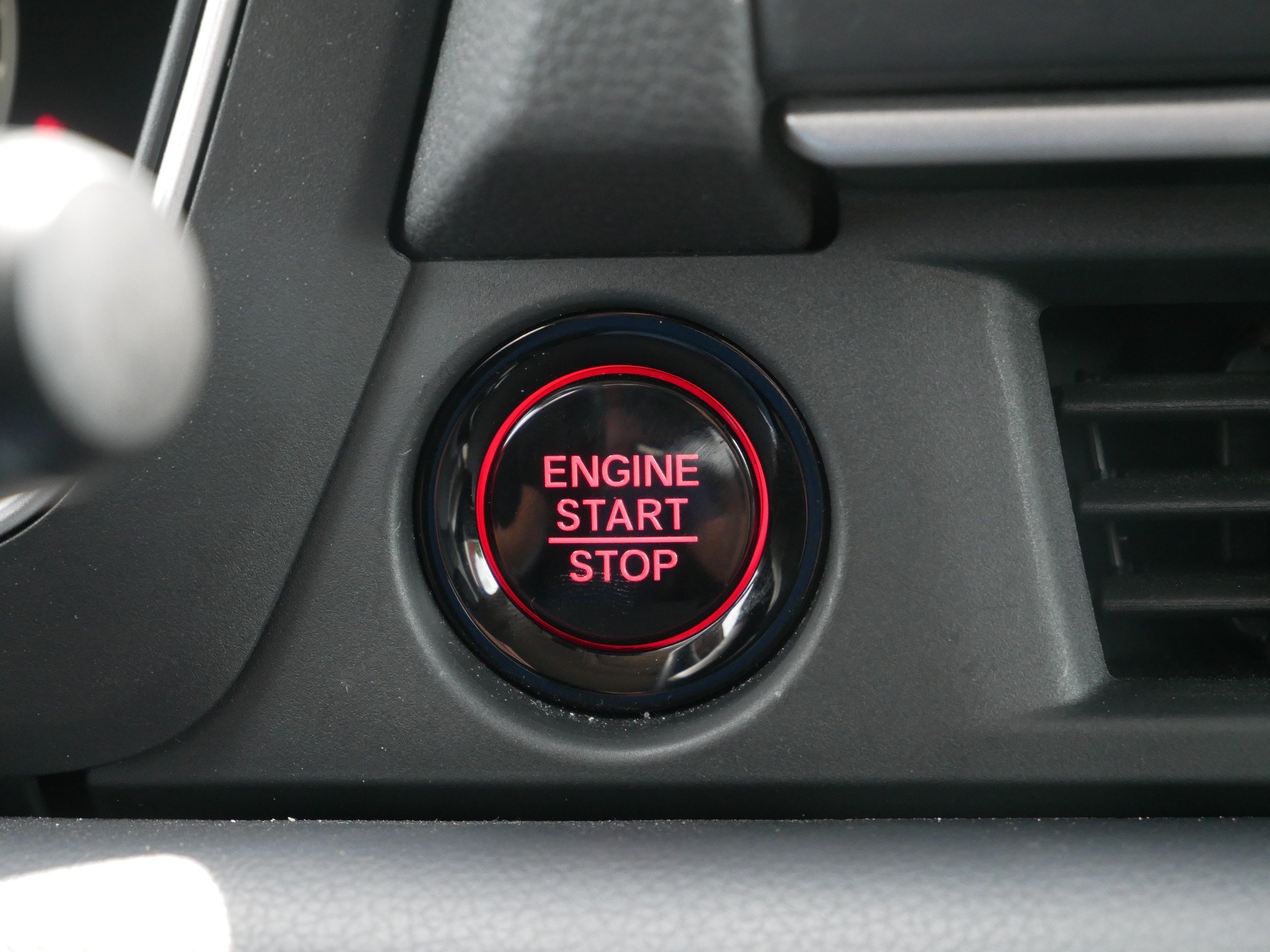 Certified 2023 Honda Pilot Touring image 29