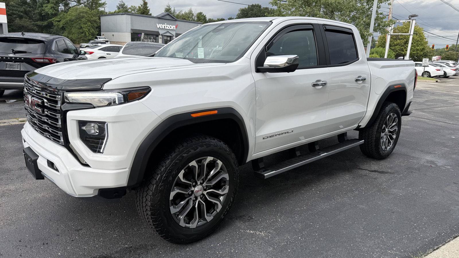 Used 2023 GMC Canyon Denali AWD/4WD image 7