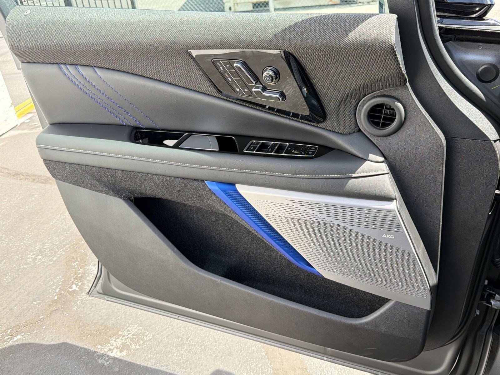 New 2026 Cadillac Optiq V AWD/4WD image 12