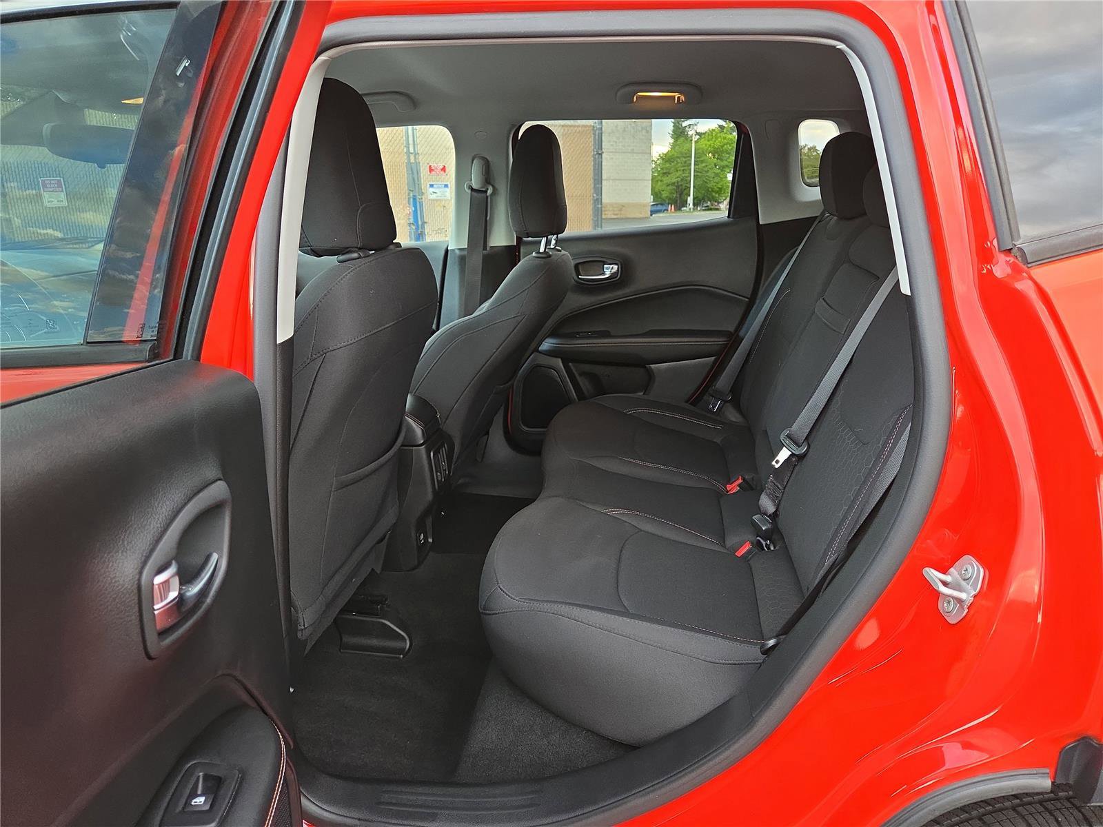 Used 2020 Jeep Compass Sport w/ Cold Weather Group FWD image 23