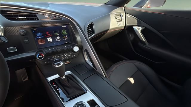 Used 2016 Chevrolet Corvette Z06 w/ 3LZ Preferred Equipment Group image 23