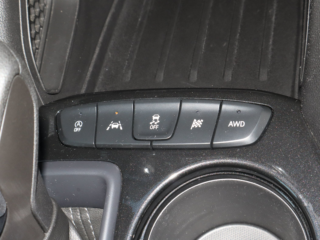 Used 2025 Chevrolet TrailBlazer LT AWD/4WD image 21