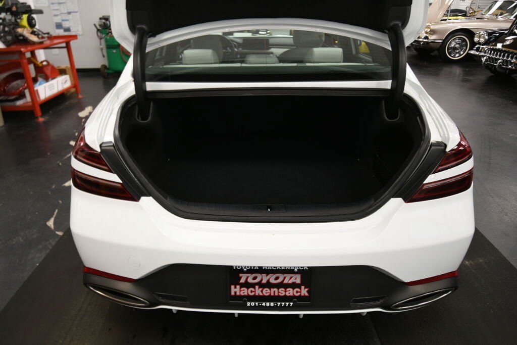 Used 2025 Genesis G70 2.5T AWD/4WD image 23