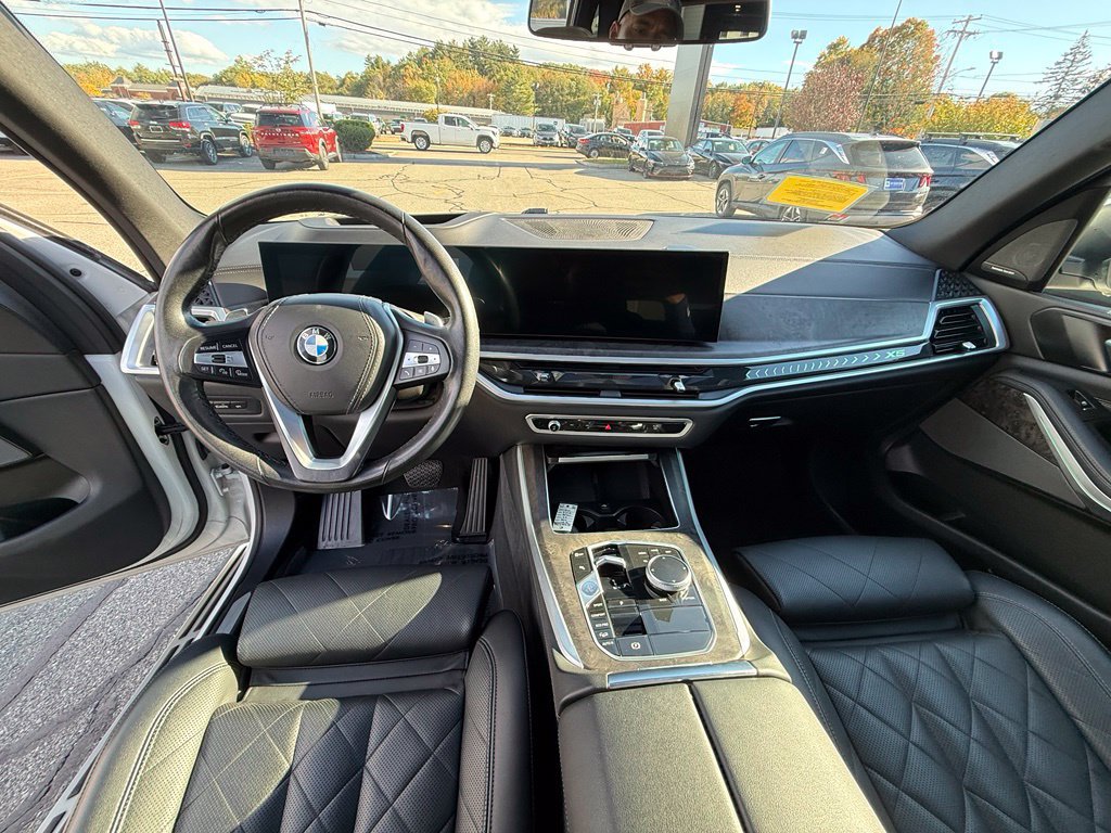 Used 2024 BMW X5 xDrive40i w/ Premium Package AWD/4WD image 13
