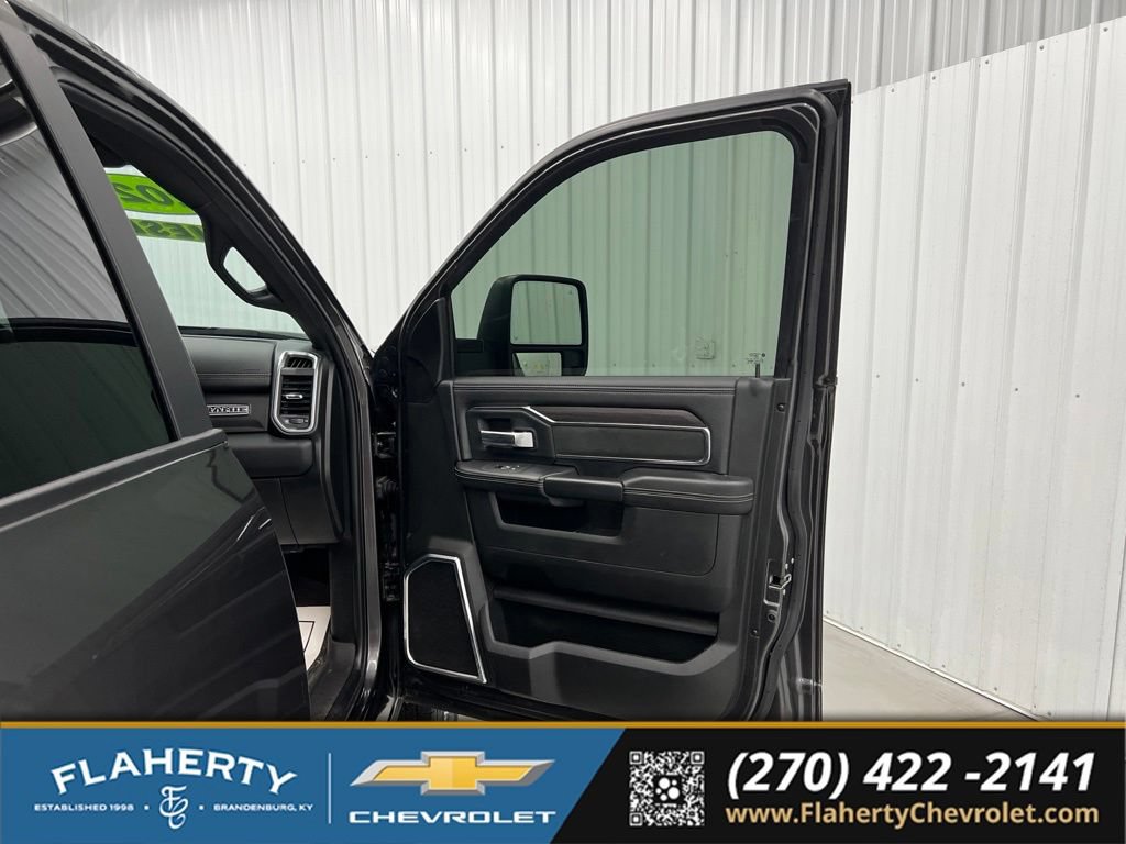 Used 2025 RAM 3500 Laramie w/ Max Tow Package AWD/4WD image 14
