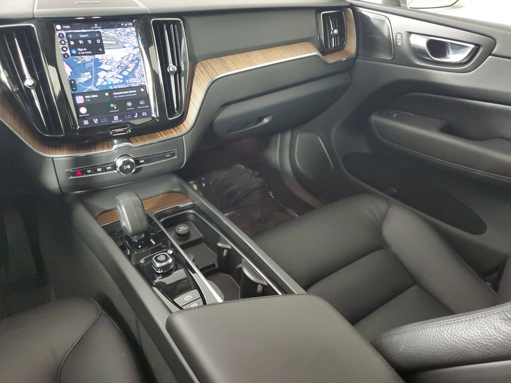 Certified 2023 Volvo XC60 B5 Plus w/ Protection Package Premier image 19