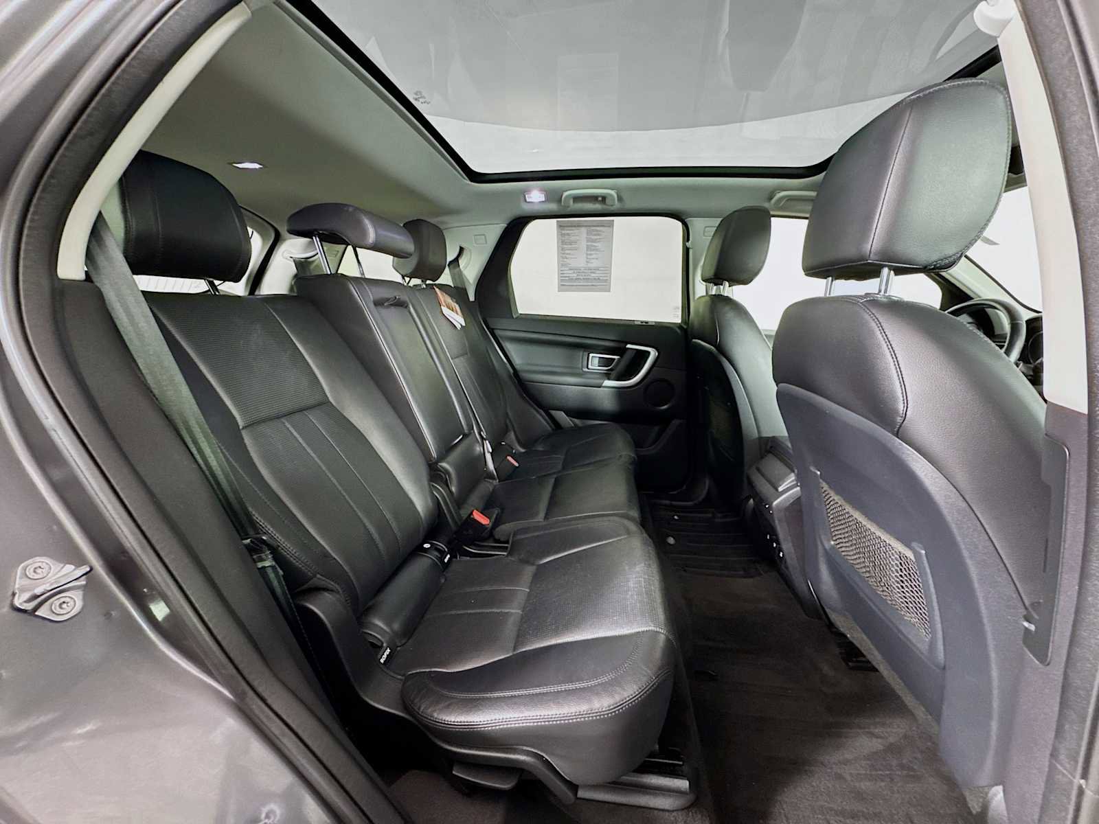 Used 2016 Land Rover Discovery Sport HSE image 26