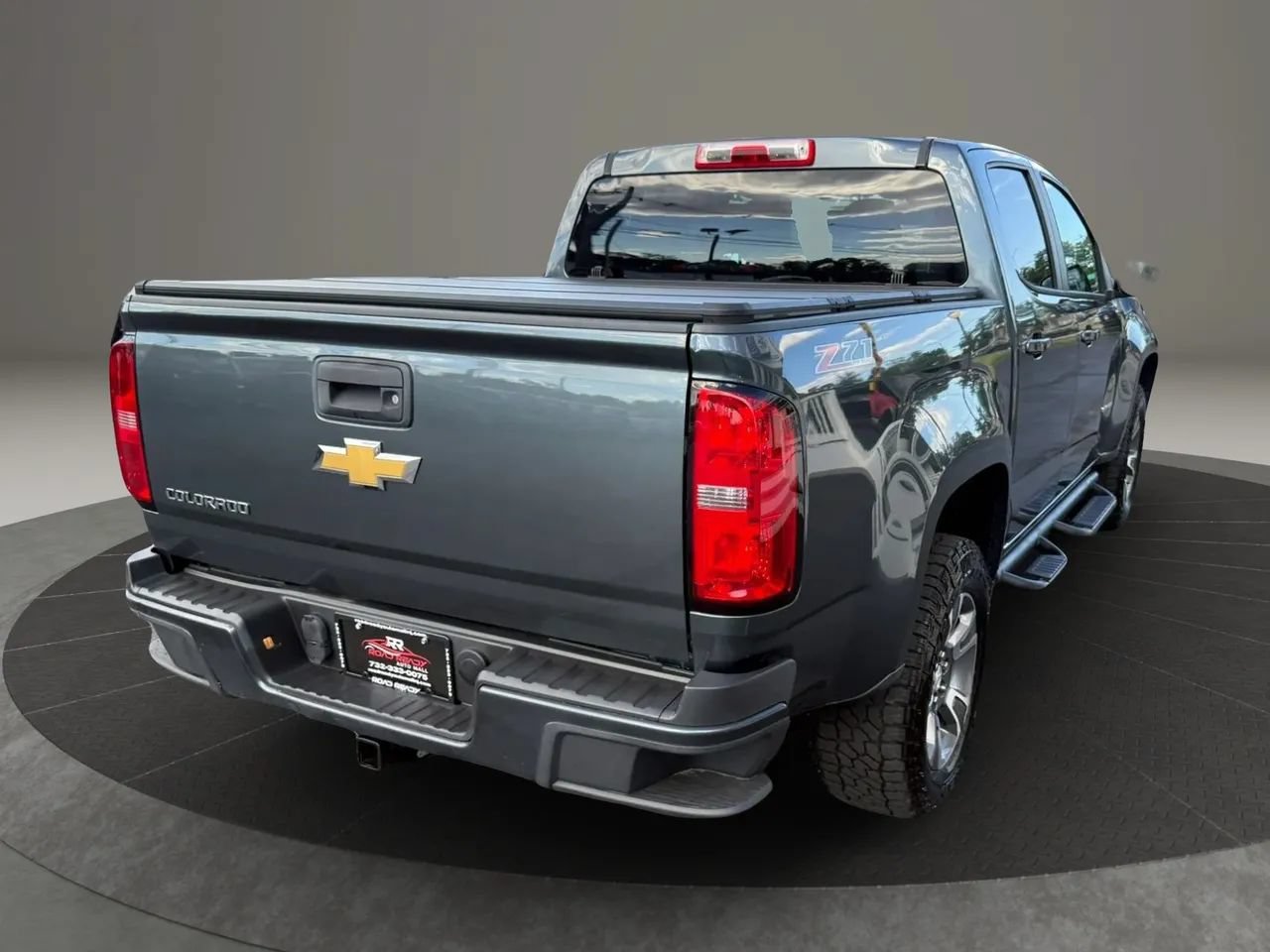 Used 2015 Chevrolet Colorado Z71 AWD/4WD image 7