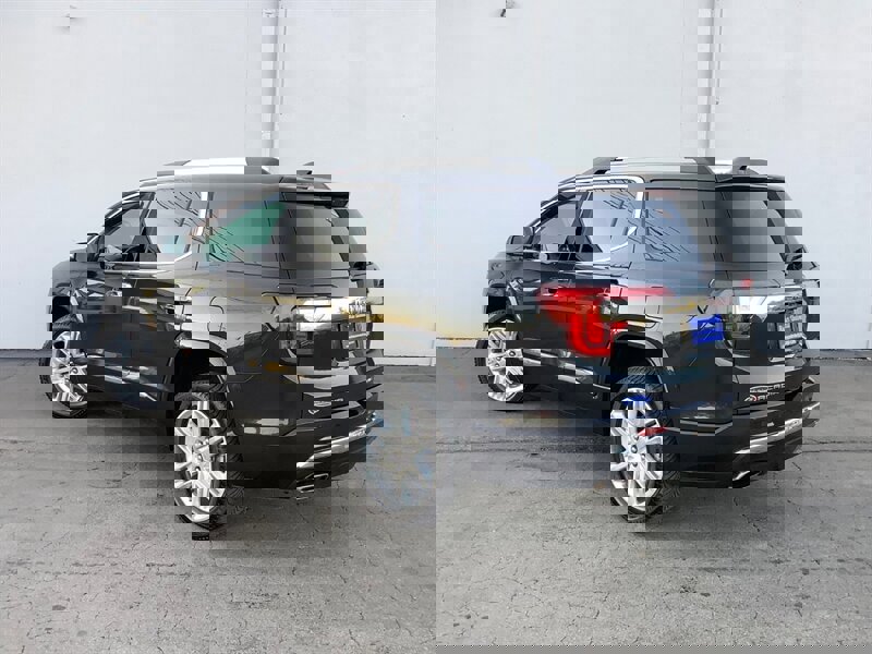 Used 2020 GMC Acadia Denali image 5