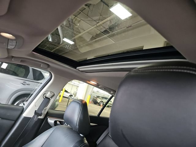Used 2023 INFINITI Q50 Luxe w/ Cargo Package AWD/4WD image 9