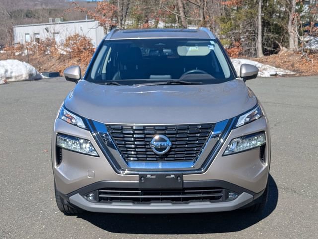 Used 2021 Nissan Rogue SL image 2