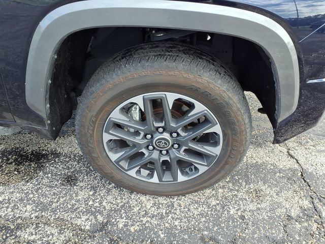 Used 2024 Toyota Tundra Limited AWD/4WD image 15